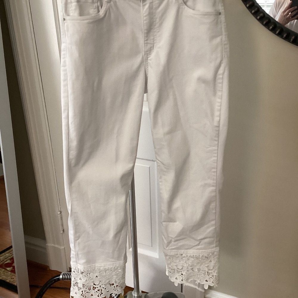 M24 Joseph Ribkoff White Jeans, Pantacourt Droit Straight Crop, 10 Floral cutout